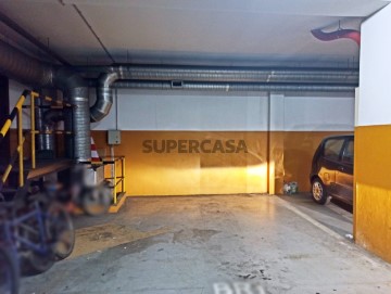 Lugar de garagem junto à Estação de Rio Tinto