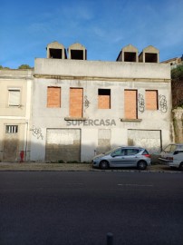 Prédio em Estrada de Chelas, Beato, Lisboa