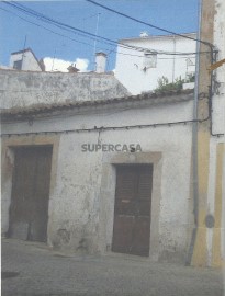 Garagem na Rua do Regimento de Artilharia de Montanha, Sé e São Lourenço, Portalegre