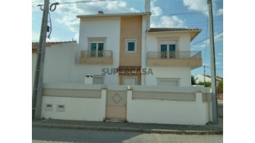 House 4 bedrooms in Tramagal, Abrantes