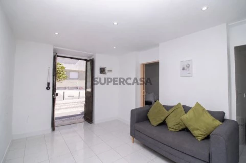 Apartamento T1+1 para Venda no Barreiro - Excelente Oportunidade de Investimento