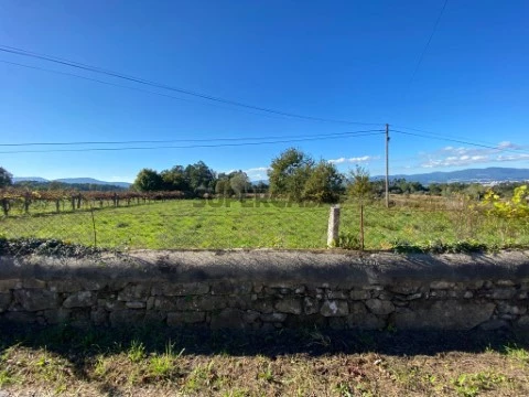 Terreno em Cerdal, Valença