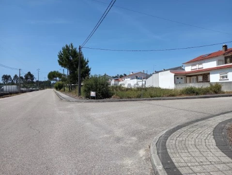 Lote na Avenida 21 de Junho, Caxarias, Ourém