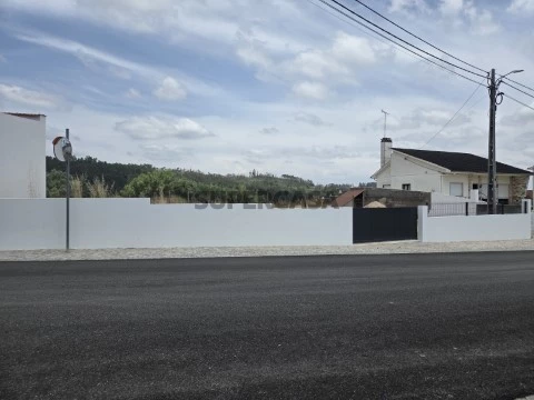 Terreno na Rua Galamba de Oliveira, Olival, Ourém
