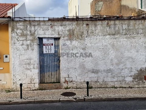 Terreno em São Julião do Tojal