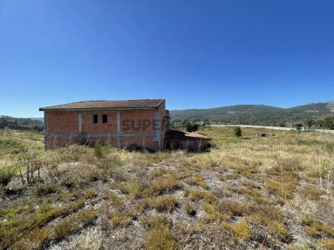 Terreno em Sobreira - Paredes