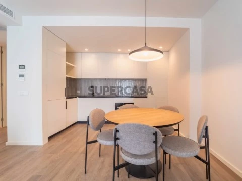 Apartamento T1, perto da Universidade do Minho, em Azurém - Guimarães.