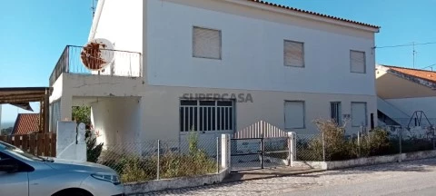 Prédio com 2 Pisos, Melides