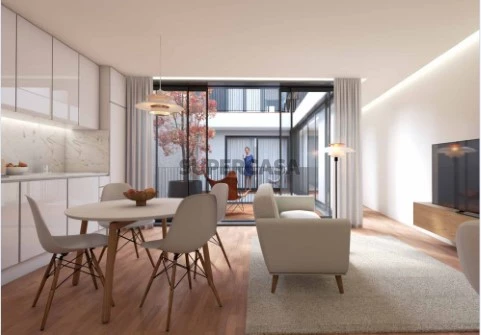 Apartamento na Rua de São Roque da Lameira, Campanhã, Porto