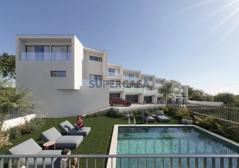 Tussenwoningen 3 kamers Triplex Op Rua das Oliveiras, Gondomar (São Cosme), Valbom e Jovim, Gondomar