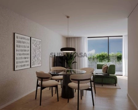 Apartamento T2 na Rua de Silva Porto, Paranhos, Porto