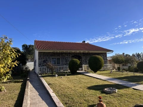 Excelente moradia T6 entre Tomar e Ferreira do Zêzere