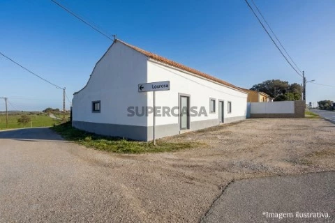 Moradia T3 em Azoia de Cima e Tremês, Santarém