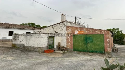 Garagem em Espírito Santo, Mértola