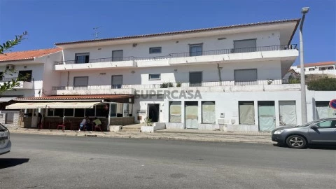 Apartamento T2 na Avenida Aureliano Mira Fernandes, Mértola, Mértola