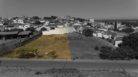 Terreno na Rua Moinho de Vento, Serpa (Salvador e Santa Maria), Serpa
