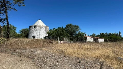 Monte Alentejano em Salvador e Santa Maria da Feira, Beja