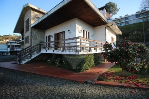Moradia T5 em Azurém, Guimarães