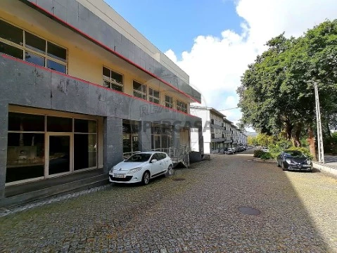 Armazém em Moreira de Cónegos, Guimarães