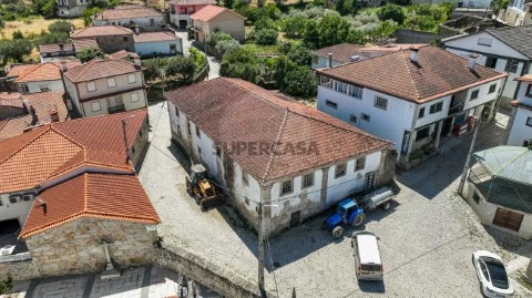 Moradia T6 em Santa Valha, Valpaços