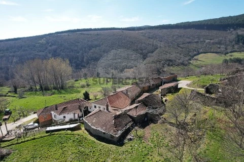 Haus 4 Zimmer auf Moimenta e Montouto, Vinhais