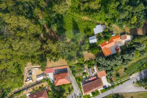 Terreno em Fornelos e Queijada, Ponte de Lima