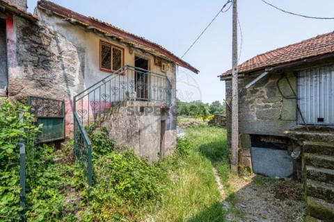 Maison 2 Chambres au Sarraquinhos, Montalegre
