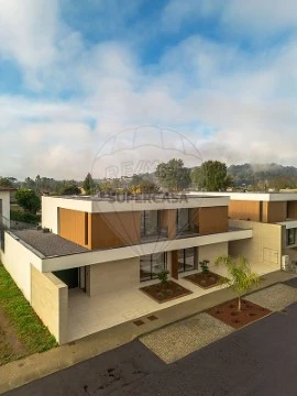 Moradia T4 em Turiz, Vila Verde