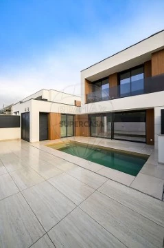 Moradia T4 em Turiz, Vila Verde