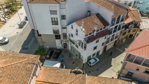 Maison 4 Chambres au Vale de Anta, Chaves