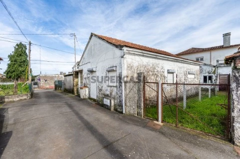 Maison 3 Chambres au Valença, Cristelo Covo e Arão, Valença