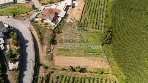 Terreno em Crespos e Pousada, Braga
