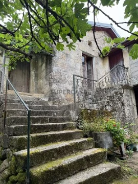 Moradia T2 em Souto, Terras de Bouro