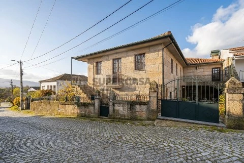 Moradia T5 em Vila Verde de Raia, Chaves