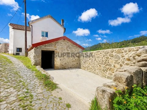 Moradia T3 em Rio Douro, Cabeceiras de Basto