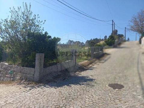 Terreno em Arões (São Romão), Fafe
