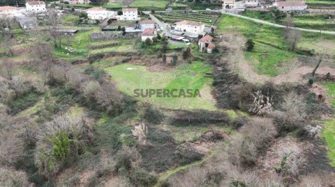 Terreno em Regilde, Felgueiras