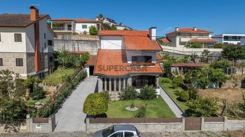 Moradia T3 em Arnoia, Celorico de Basto