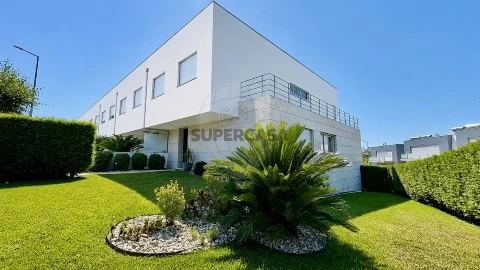 Moradia T4 em Priscos, Braga
