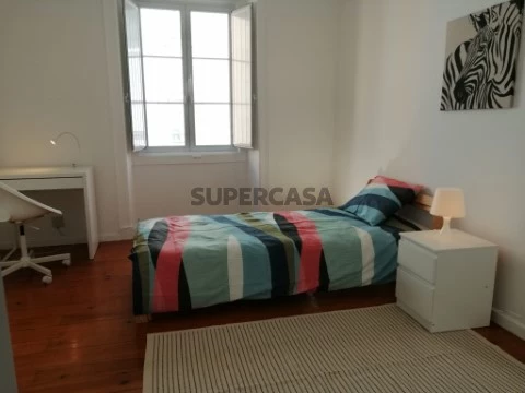 Quarto modelo