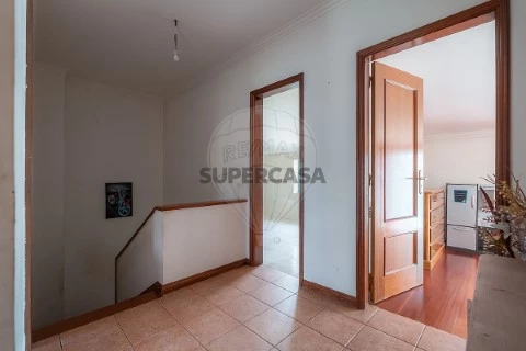 Apartamento T4 em Nelas, Nelas