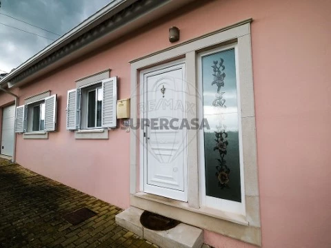 Moradia T2 em Antuzede e Vil de Matos, Coimbra