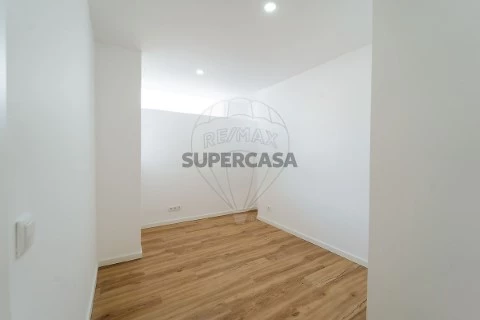 Apartamento T2 em Sobral de Monte Agraço, Sobral de Monte Agraço