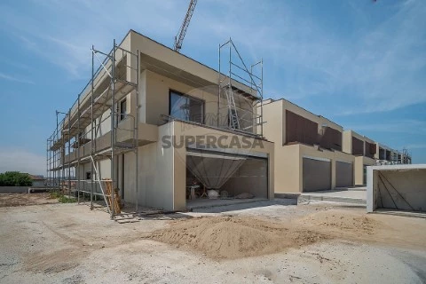 Moradia T3 em Cidade da Maia, Maia