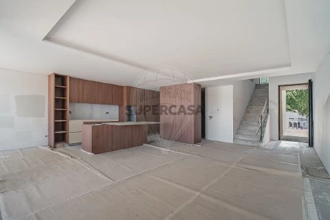 Moradia T3 em Cidade da Maia, Maia