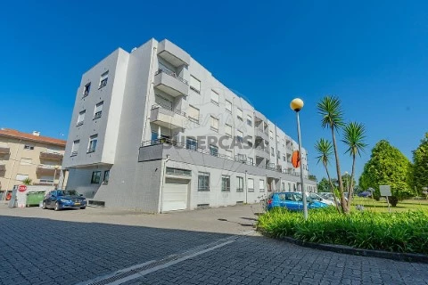 Apartamento T3 em Paços de Brandão, Santa Maria da Feira