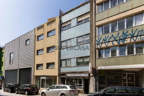 Prédio em Cedofeita, Santo Ildefonso, Sé, Miragaia, São Nicolau e Vitória, Porto