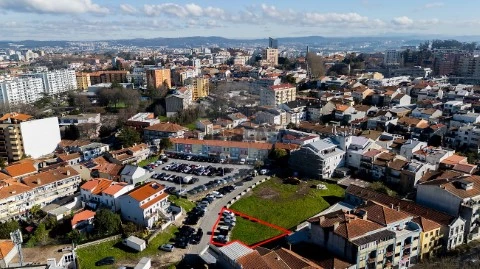 Terreno em Paranhos, Porto