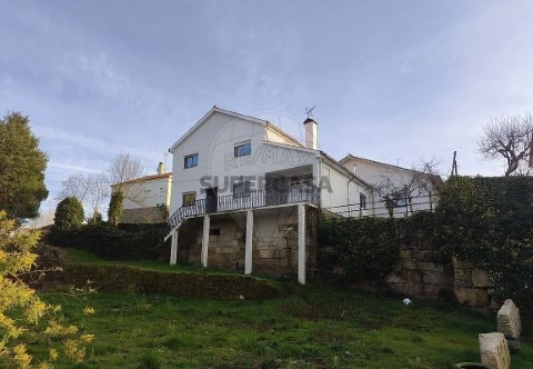 House 4 bedrooms in Castainço, Penedono