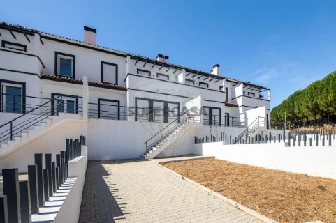 Moradia T4 em Alenquer (Santo Estêvão e Triana), Alenquer